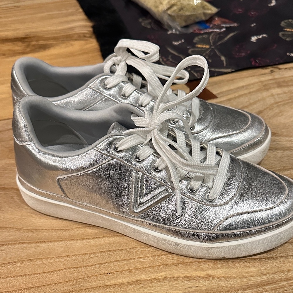 Vionic Metallic Silver Women's Sneakers